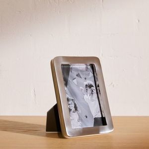 Cadre photo en métal simple pour une décoration intérieure propre, affichage mural, présentoir de table, cadeau d'anniversaire, cadeau d'anniversaire, style intérieur soigné - Product Image 4