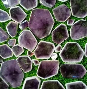 Pierre précieuse en vrac de haute qualité, 100% naturelle, finition premium, forme irrégulière, cabochon en forme de feu bleu, polie à la main, pour la fabrication de bijoux - Product Image 2