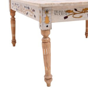 Mesa de Centro de Mármol Blanco de Lujo con Incrustaciones Florales de Madreperla y Patas de Madera Talladas a Mano para Decoración del Hogar - Product Image 2