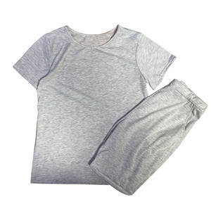 Vente en gros de shorts deux pièces personnalisés solides chemises et shorts d'été pour femmes à manches courtes pour femmes ensembles jumeaux pour femmes - Product Image 4