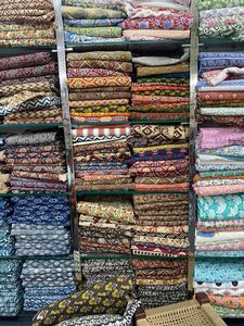 ผ้าฝ้ายสีน้ำเงินครามขายดี สำหรับตัดเย็บชุดเดรส ชุดนอน ชุดกิโมโน ผ้าฝ้ายพิมพ์ลายขายเป็นหลา - Product Image 6