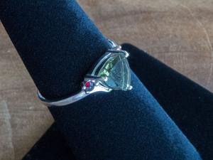 Elegante anillo de boda de plata esterlina Trilant moldavita y anillo de granate con piedras preciosas facetadas anillos finos - Product Image 5
