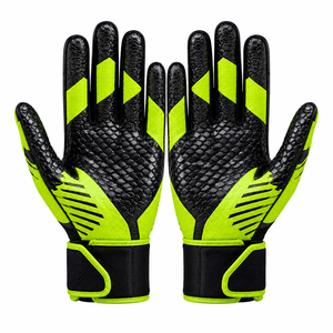 Guantes de Fútbol de Alta Calidad con Material Duradero, Agarre Mejorado y Ajuste Cómodo para Prácticas, Entrenamientos y Uso en el Día del Partido - Product Image 4