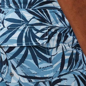Vente en gros de shorts de gym athlétiques pour hommes imprimés sur mesure 100% maillots de bain de sport en polyester vêtements de plage solides nouveaux sports à impression personnalisée - Product Image 4