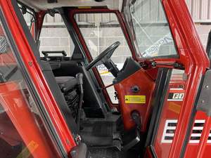 Nuevo tractor diésel Fiatagri 90-90 4WD de 90HP en venta con cabina y toma de fuerza, fabricado en ITALIA - Product Image 5