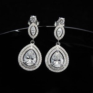 Pendiente de Plata de Ley 925 auténtica en forma de pera Moissanite 925 estampado para ocasiones de fiesta - Product Image 4