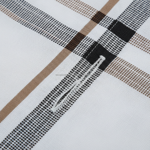 ชุดเสื้อเชิ้ตลายสก็อตผู้ชายแบบ OEM สั่งทำพิเศษ - เสื้อแขนสั้นลายตารางสีขาวและกางเกงขาสั้นสีเบจ ชุด 2 ชิ้น - Product Image 6