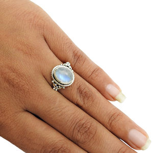 Piedra lunar arcoíris de Fuego Azul Natural, anillo elegante de forma ovalada de Plata de Ley 925 para mujer y niña, joyería hecha a mano para aniversario - Product Image 3