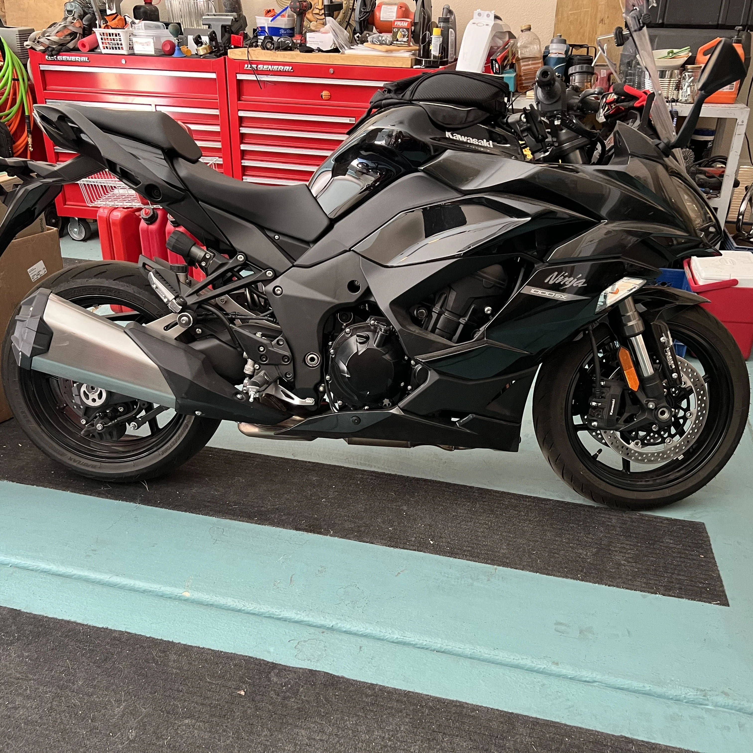 Kawasakis 1000cc Ninja Bikes High Performance Style