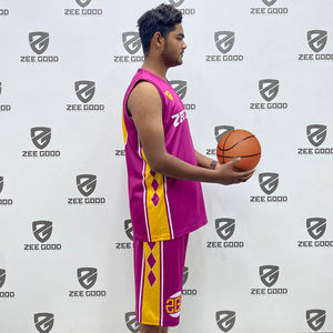 Ensemble de maillots et shorts de sports d'été personnalisables de haute qualité Impression par sublimation pour les équipes de football et de basket-ball - Product Image 3