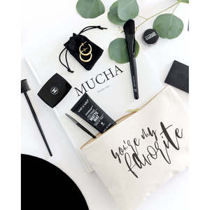 Sac de rangement cosmétique en toile de coton écologique « You're My Favorite » – Trousse de maquillage pratique avec logo personnalisé et motif lettres - Product Image 4