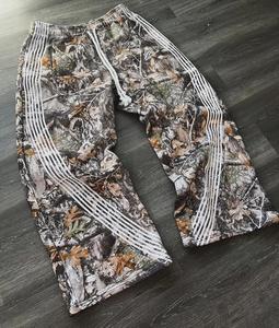 Nueva llegada de los hombres pantalones de camuflaje Streetwear pantalones de chándal de Camuflaje Urbano pantalones de chándal con raya lateral para la aventura al aire libre - Product Image 2