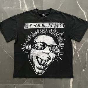 Camiseta gráfica con estampado OEM de transferencia de calor de alta calidad, camiseta de sublimación, diseños personalizados y logotipos, camiseta unisex para hombres y mujeres - Product Image 4