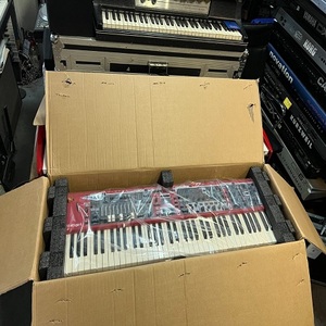 Piano Digital Compacto de 73 Teclas Stage 4 100% Original - Product Image 1
