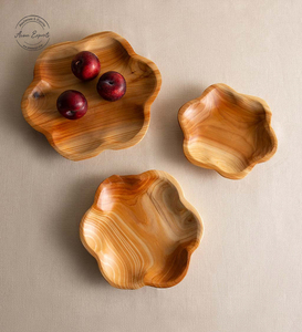 Charmant plateau de service en bois au design de feuille de ginkgo, parfait pour les collations ou la décoration élégante de la maison - Product Image 6