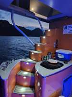 Bateau ponton double pont en aluminium Kinlife de 30 pieds avec canapé de luxe, cuisine complète et salle de bain pour 20 personnes, idéal pour les événements en extérieur