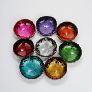 Artesanía Decorativa Ecológica de Vietnam, Cuencos de Coco Lacados, Artesanía de Madera Hecha a Mano - VietnamCrafts TL2023 - Product Image 2