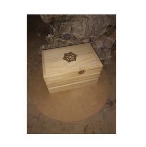 Cadeau de stockage de bijoux en forme de rectangle de style unique Boîte en bois finie Artisanat Loisirs et décorations pour la maison Fabriqué à la main Naturel - Product Image 6