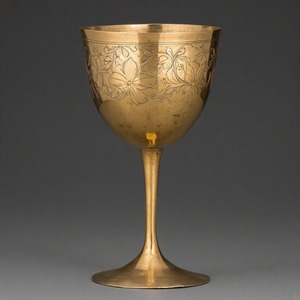 Verre à vin rituel TempleGold Calice à vin en métal orné Gobelet traditionnel de finition antique pour rituels religieux et autels d'église - Product Image 4