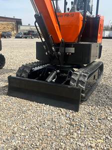 Miniexcavadora Prowler PM-10 con Motor Huade, Bomba Hidráulica, Engranaje PLC - Alto Momento de Carga - Product Image 4