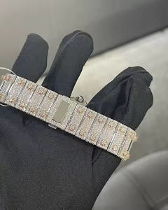 Montre en acier fantaisie de luxe pour homme avec diamant moissanite et quartz, avec des détails raffinés sur le cadran, boîtier de 5 mm d'épaisseur et finition - Product Image 4