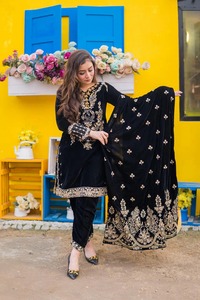 Chal Étnico de Terciopelo Real Recién Lanzado, Poliéster Sólido con Bordes Bordados y Lentejuelas, Transpirable, para Invierno, para Mujer - Product Image 3