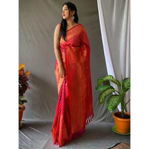 Fascinante Sari de Seda Kanjivaram Rosa Intenso, Ropa de Boda - Product Image 3