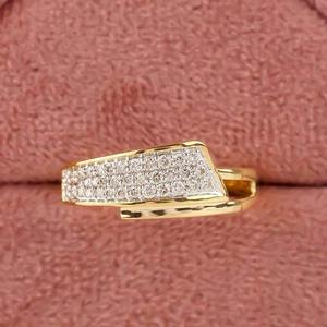 Anillo de Diamante Moissanita de 2 Quilates Personalizado de Fábrica, 5 mm, Oro Amarillo y Blanco de 18K, Anillo de Joyería para Boda, Aniversario o Fiesta - Product Image 1