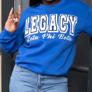 Sudadera Royal Blue Legacy con algodón suave y letras de chenilla para miembros de hermandad Ropa de vida griega con estilo - Product Image 5