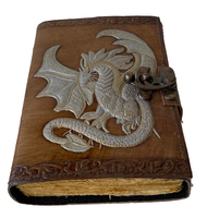 Dragón volador en relieve cuero genuino diario libro de hechizo Vintage Grimoire antiguo cuaderno o diario hecho a mano libro de sombras