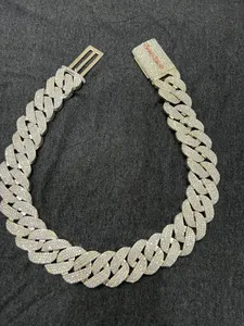 Moissanite VVS ronde de 18mm, chaîne à maillons cubains de 50 carats, cadeau de fête de mariage pour hommes en argent sterling 925 plaqué rhodium - Product Image 2