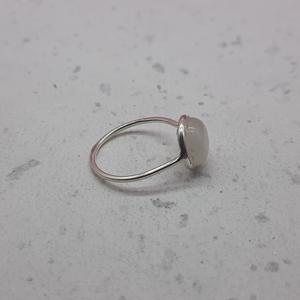 แหวนเพชรชั้นดีเงินสเตอร์ลิงวง925ขอบโบฮีเมียนพลอยมูนสโตนบางทำมือสำหรับงานแต่งงาน - Product Image 3