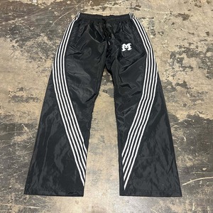 Pantalones de chándal holgados de gran tamaño personalizados para hombre, pantalones de chándal de nailon transpirable con serigrafía, pista de rayas bordadas - Product Image 1