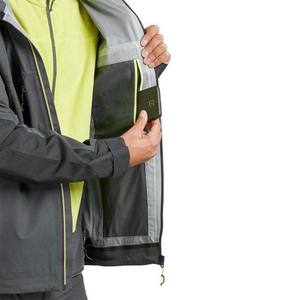 Veste de pluie imperméable unisexe avec capuche Logo personnalisé Couleur et taille Tissu respirant Matériau durable Fourniture directe du fabricant - Product Image 3