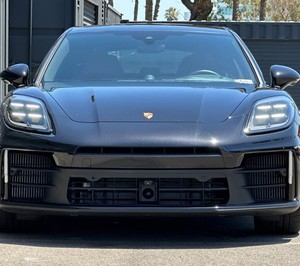 Porsche Panamera RWD 2026 - Product Image 1