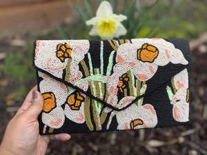 กระเป๋าคลัทช์ลูกปัดทำด้วยมือลายดอกไม้กระเป๋าคลัทช์ลูกปัดแดฟโฟดิลกระเป๋าปาร์ตี้ตอนเย็นพร้อมเชือกของขวัญสำหรับเธอกระเป๋าแต่งงานเจ้าสาว - Product Image 2