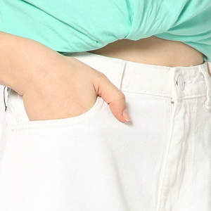 กางเกงยีนส์ขาสั้นลำลองสำหรับผู้หญิง - Product Image 6