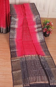 Beautiful Lite Weight Saree Soft Flowing Crape avec un beau tissage - Product Image 5