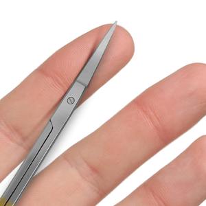 Tijeras Curvas de Acero Inoxidable de Primera Calidad para Corte Preciso en Cirugía, Manualidades y Cuidado Veterinario con Mango Amarillo - Product Image 6