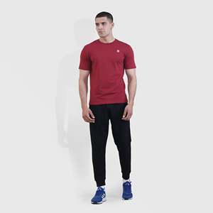 Camiseta de Gimnasia de Corte Ajustado para Entrenamiento de Resistencia en Rojo - Product Image 4