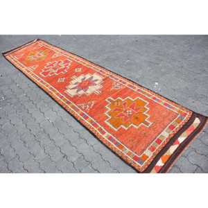 Tapis de 2,8 x 12 pieds, tapis Herki vintage, tapis persan en laine rouge turque - Product Image 2