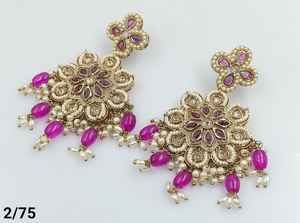 BOUCLES D'OREILLES JUMKHAS TRADITIONNELLES INDIENNES & BOUCLES D'OREILLES KUNDAN EN PLAQUÉ OR AVEC PERLES POUR FEMMES ET FILLES - Product Image 5