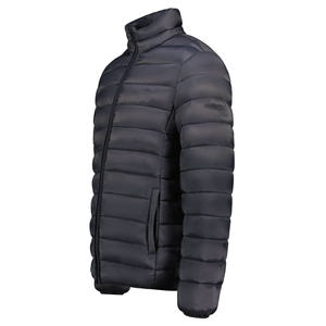 Chaqueta de viaje con aislamiento de corte moderno de tendencia para hombre, chaqueta especial de invierno de ajuste relajado a prueba de viento cómoda con logotipo personalizado - Product Image 4