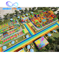 Grand parc gonflable commercial, parc à thème gonflable personnalisable, aire de jeux gonflable combinée pour événements et lieux