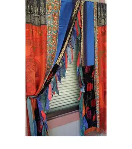 Vecchio tessuto Sari di seta Vintage indiano realizzato in Multi colore fatto a mano tenda porta finestra decorazione Patchwork tenda di casa porta finestra sillk