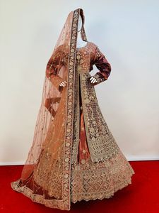 El último diseñador Indo Western Net Lehenga para mujer, colección de ropa bordada para bodas y fiestas - Product Image 6