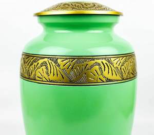 Urnes de crémation en métal en aluminium pour cendres et restes mortels | Belles urnes faites à la main pour humains et animaux de compagnie (vert crayon) - Product Image 6