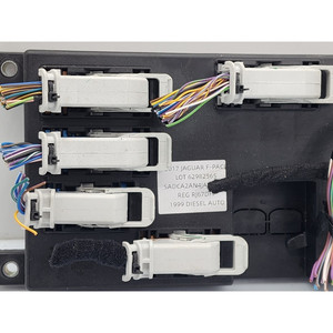 CENTRALINA DOOR FUSABLE ET ORDINATEUR DE BORD JAGUAR F-Pace Série HPLA14F041BG AJ200D/204DT diesel 1999 (16>20) - Product Image 5