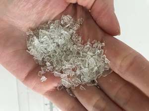 พลาสติกรีไซเคิลเกรดอุตสาหกรรม สีขาว PET ธรรมชาติ ผ่านกระบวนการล้างและคัดแยก สำหรับการผลิตแผ่นใยและผลิตภัณฑ์พลาสติก - Product Image 2