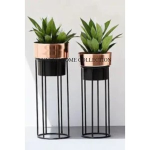 Vertical <b>Tiered</b> Metal Planter <b>Stand</b> with Multiple Levels for an Organized and Space-efficient Gardening Solution - Product Image 3